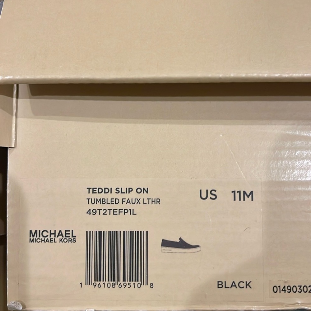 Michael Kors TEDDI SLIP ON
TUMBLED FAUX LTHR
49T2TEFP1L
Black 
Platform Sneakers - Picture 15 of 16